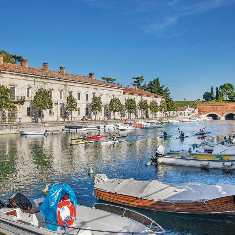 Gorgeous Home In Lazise Vr - Casa Vacanze con 3 Camere da Letto - 35