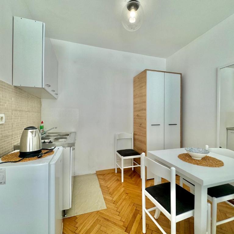 FOR-A Apartmani - Double Room - 17