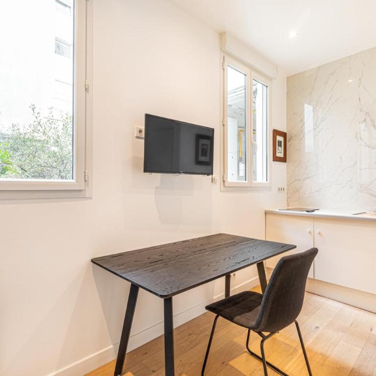 GuestReady - Élysée Palace Marble Haven - Studio - 10