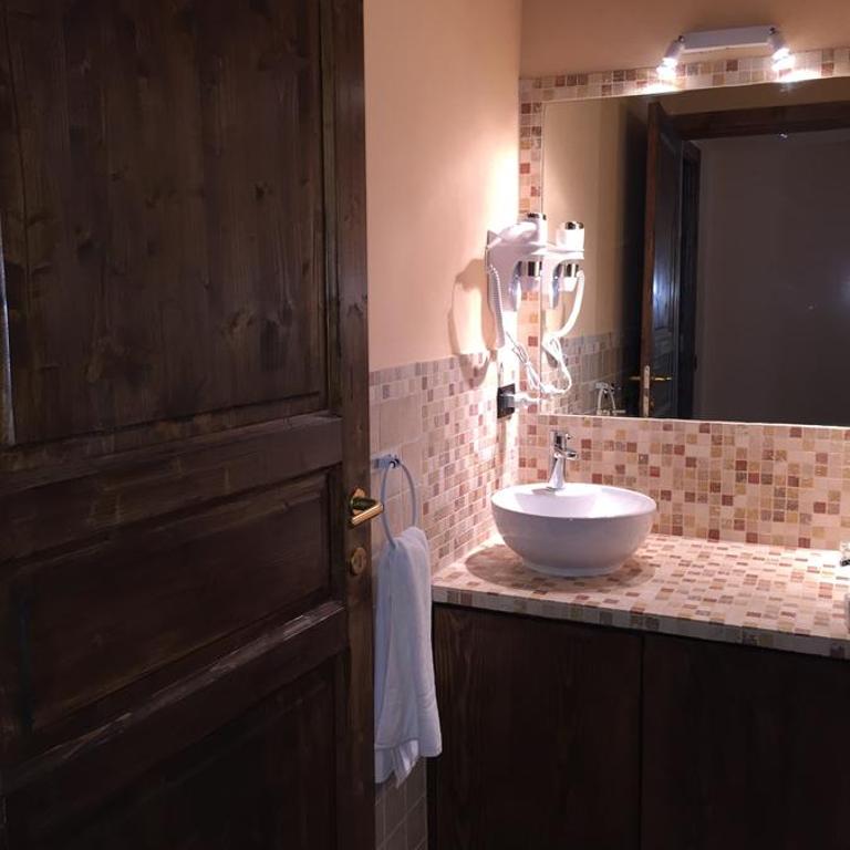 Cascina Battivacco - Camera Tripla Comfort con Doccia - 9