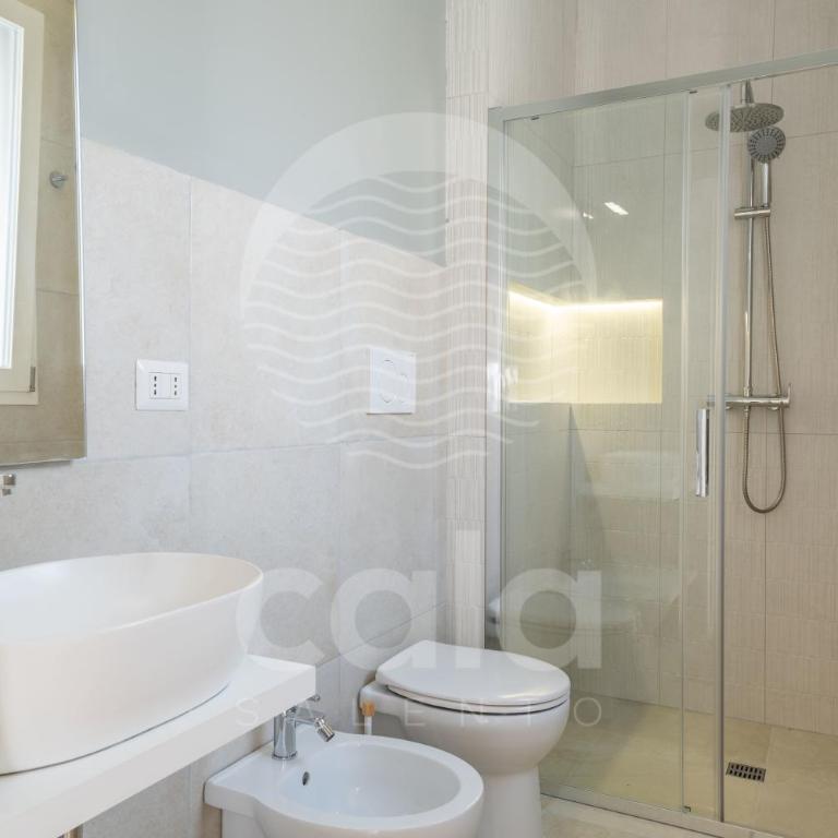 Villa Waterfront By Cala Salento - Six-Bedroom House - 16