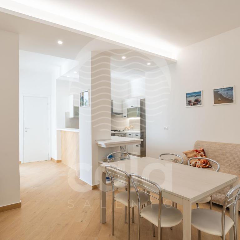 Villa Waterfront By Cala Salento - Six-Bedroom House - 8