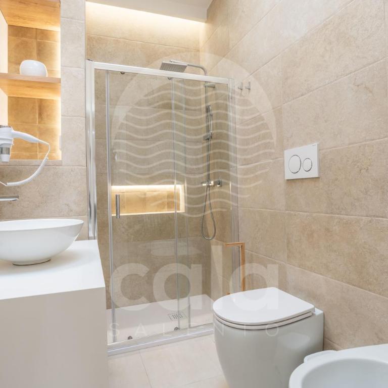 Villa Waterfront By Cala Salento - Six-Bedroom House - 32
