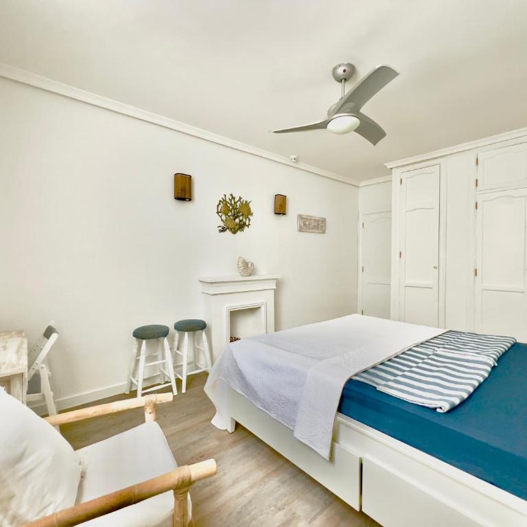 PaulMarie Aquatic Apartment - One-Bedroom Apartment - 10