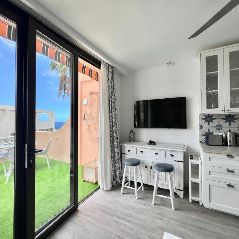 PaulMarie Aquatic Apartment - One-Bedroom Apartment - 13