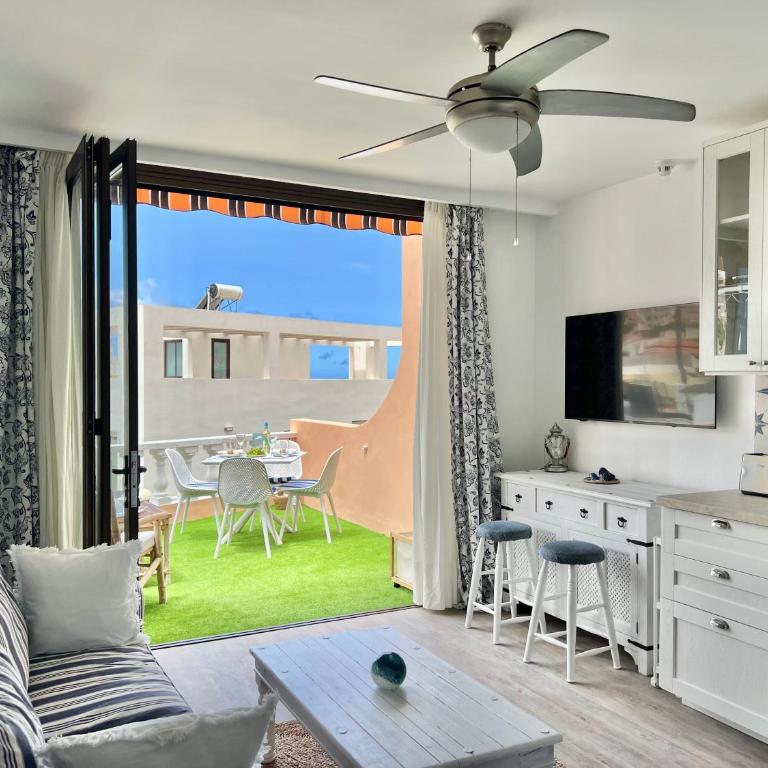 PaulMarie Aquatic Apartment - One-Bedroom Apartment - 12