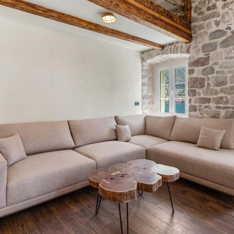 Seaside Stone House - Bella Vista - Three-Bedroom House - 22