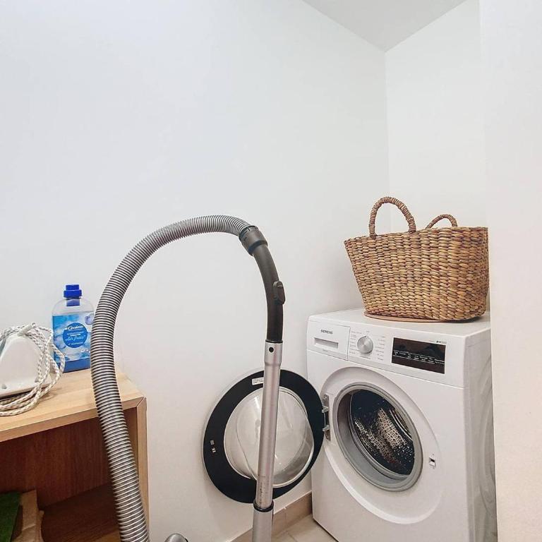 Appartement à 150m plage des Lecques, climatisé, piscine, terrasse, 2 chambres, parking - 4 étoiles - FR-1-770-29 - Appartement - 19