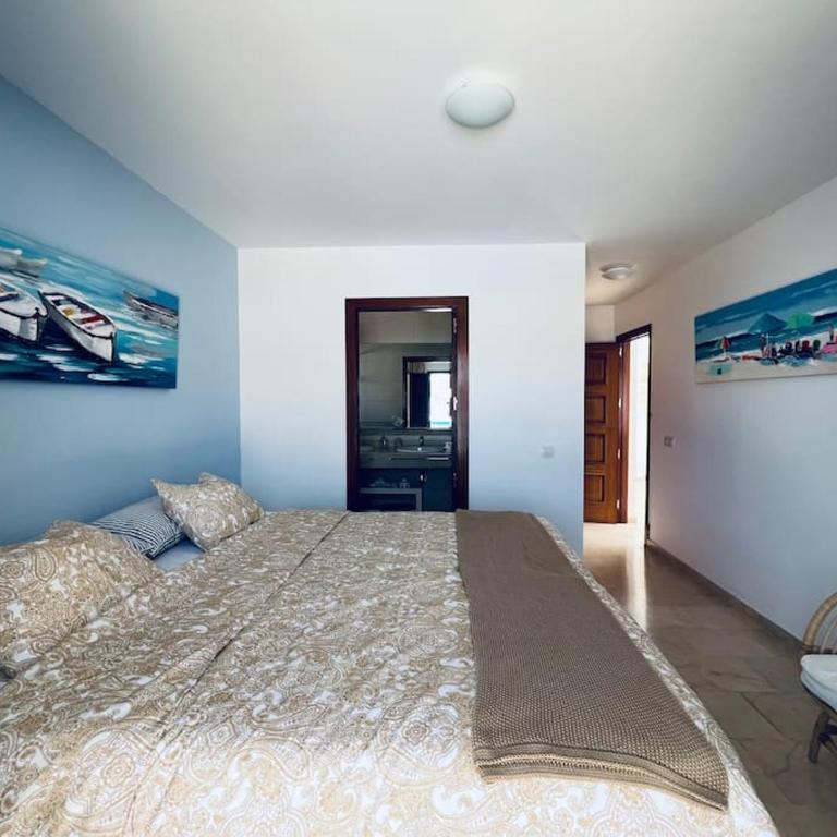 Lovely Villa Danielle - Three-Bedroom Villa - 28