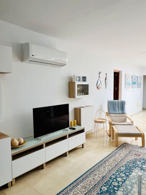 Lovely Villa Danielle - Three-Bedroom Villa - 29