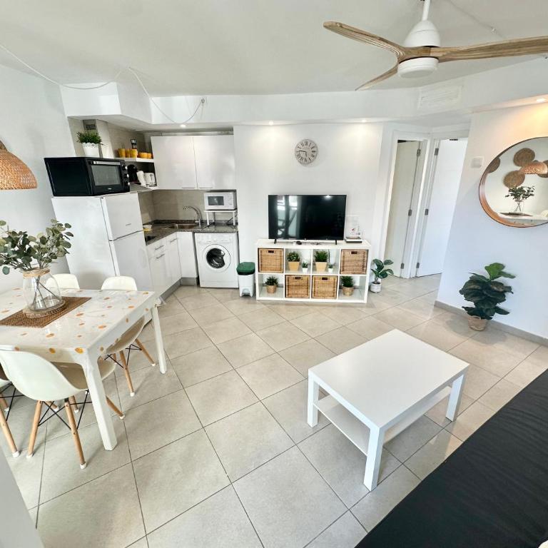 Pineapple Sorbet piscina, doble terraza, cocina completa y WIFI - Apartment - 29