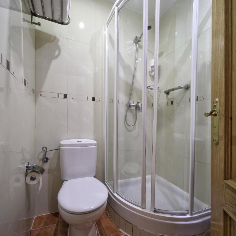 Hostal Las Fuentes - Interior Small Double Room - 5