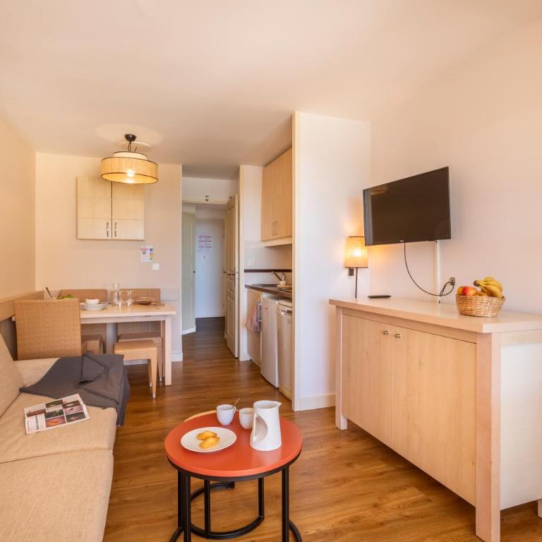 Village Pierre & Vacances Cap Esterel - Studio with Sleeping Alcove, Air Conditioning and Terrace (4 People) - Sea View - 6