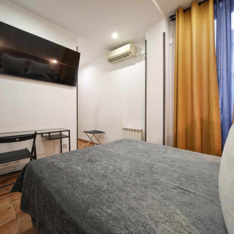 Hostal Las Fuentes - Interior Comfort Double Room - 5