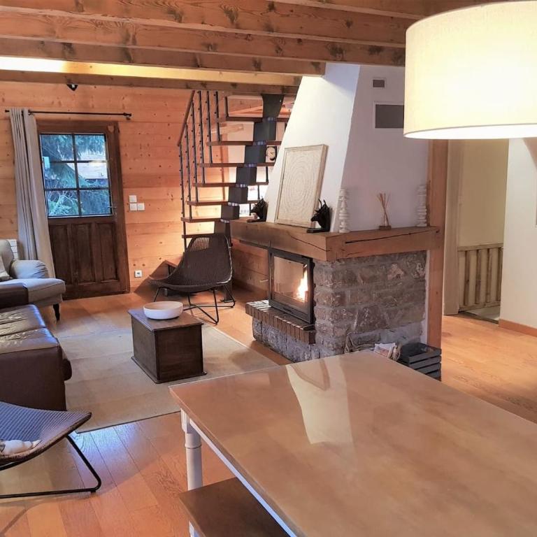 Chalet de charme 8 pers, cheminée, jacuzzi, parking - FR-1-676-96 - Chalet - 7