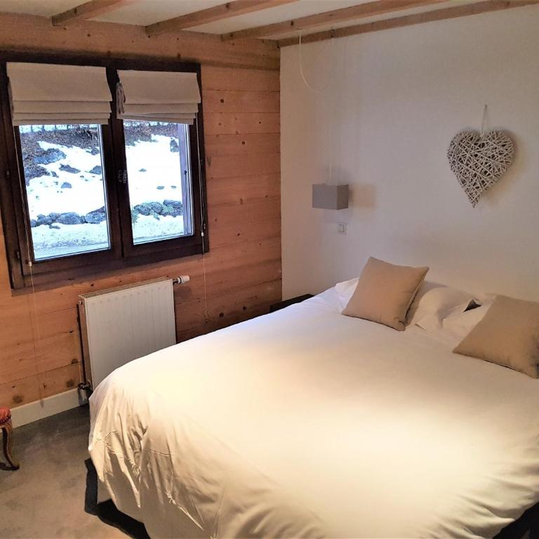 Chalet de charme 8 pers, cheminée, jacuzzi, parking - FR-1-676-96 - Chalet - 9