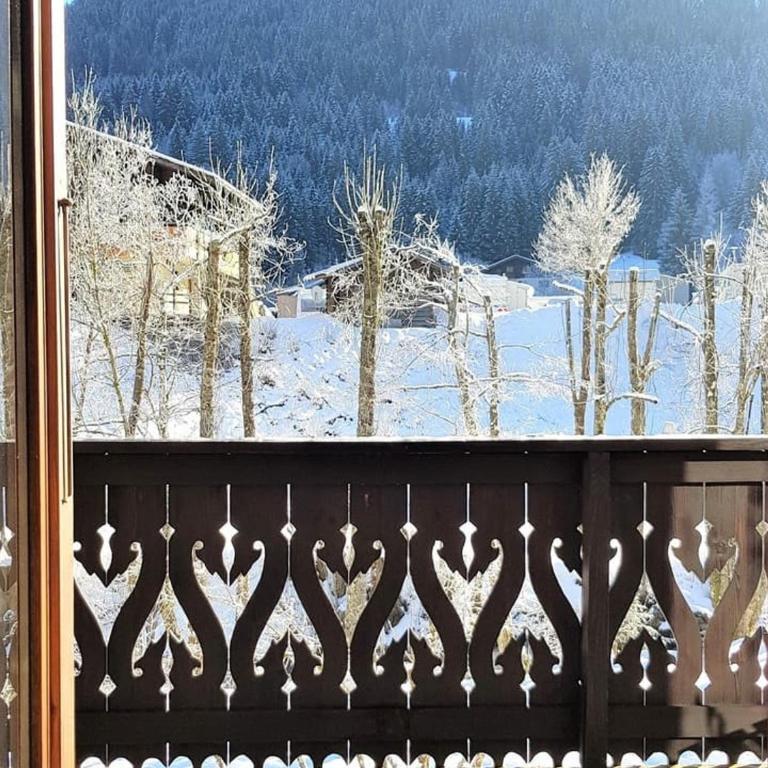 Chalet de charme 8 pers, cheminée, jacuzzi, parking - FR-1-676-96 - Chalet - 10