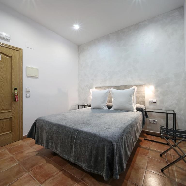 Hostal Las Fuentes - Interior Comfort Double Room - 16