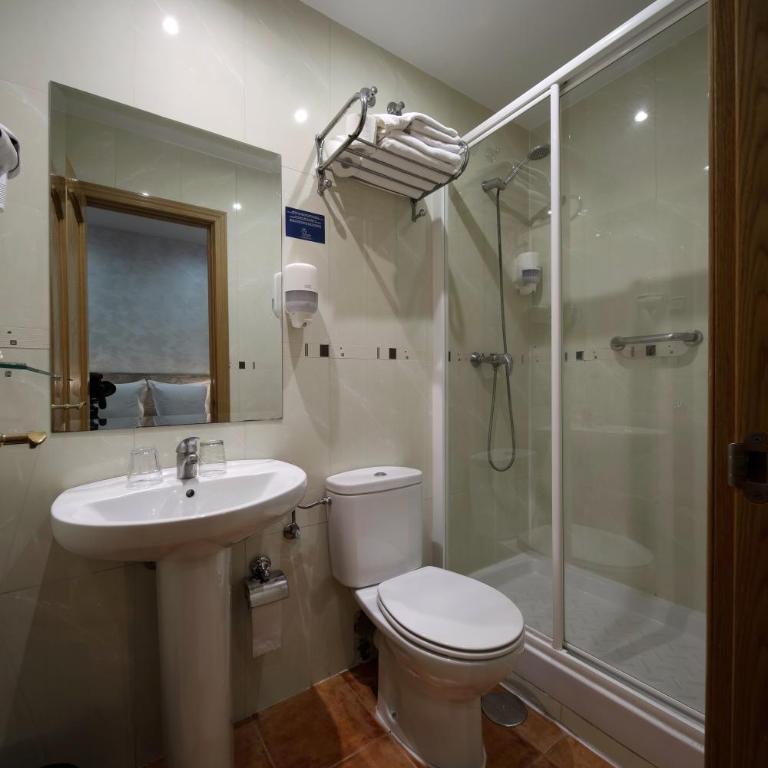 Hostal Las Fuentes - Interior Comfort Double Room - 20
