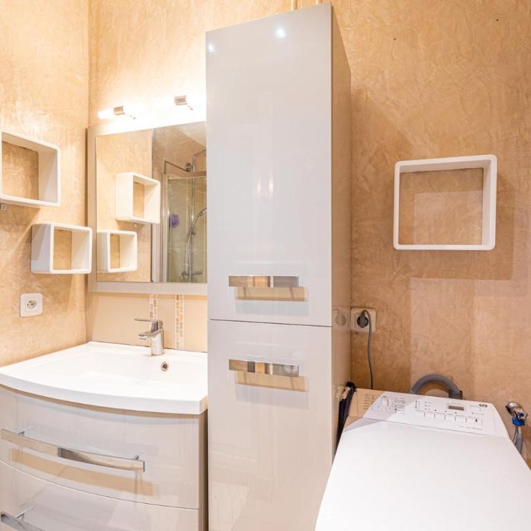 GuestReady - Clear Sunshine near Panthéon - Appartement - 14