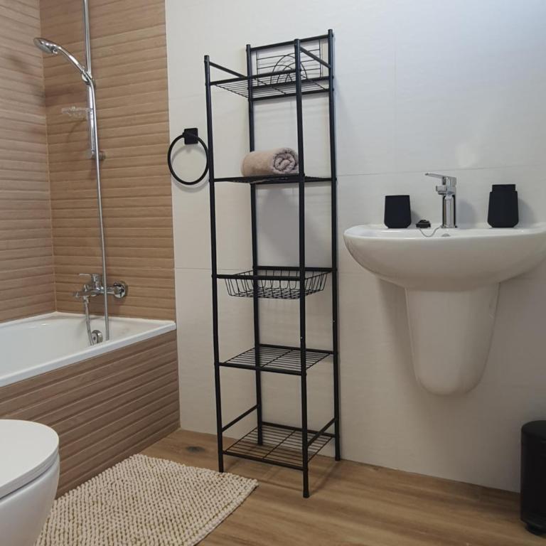 Casa Alina - Two-Bedroom Apartment - 11