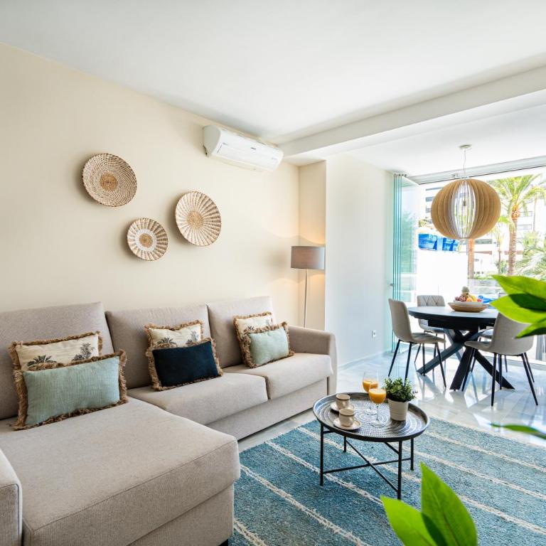 Paraiso del Mar parking y piscina 454 - Two-Bedroom Apartment - 1