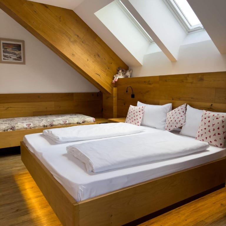 Bar-Restaurant-Pizzeria Antermont B&B - Triple Room with Balcony - 1