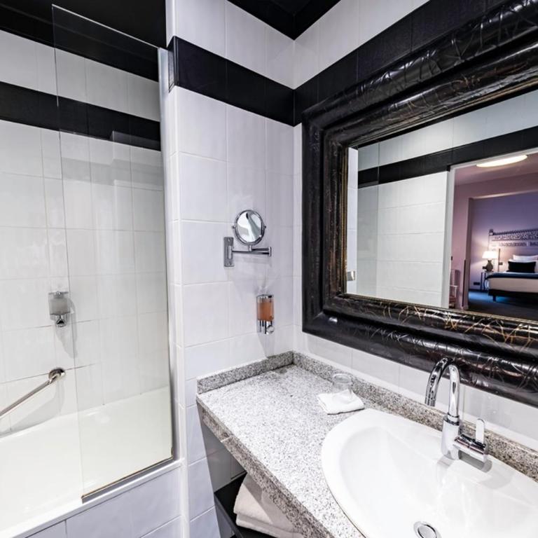 Hotel Villa Nicolo - Tour Eiffel - Chambre Supérieure - 1
