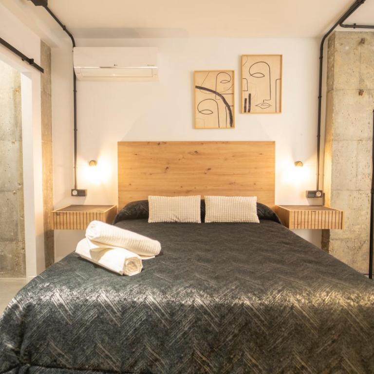 H&H Suite Oasis Granada - Double Room with Private Bathroom - 3