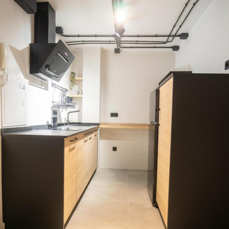 H&H Suite Oasis Granada - Double Room with Private Bathroom - 19
