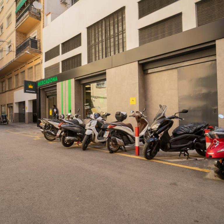 H&H Suite Oasis Granada - Double Room with Private Bathroom - 23