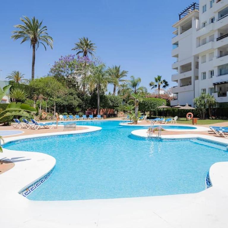 Studio with private parking & walk to beach RDR404 - One-Bedroom Apartment - 1