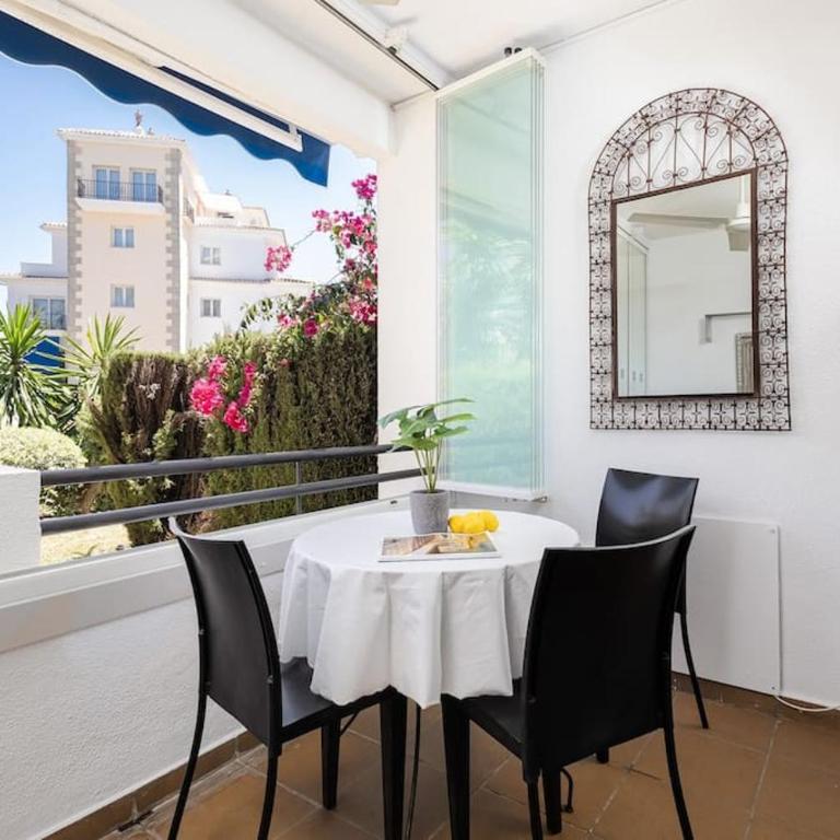 Studio with private parking & walk to beach RDR404 - One-Bedroom Apartment - 9