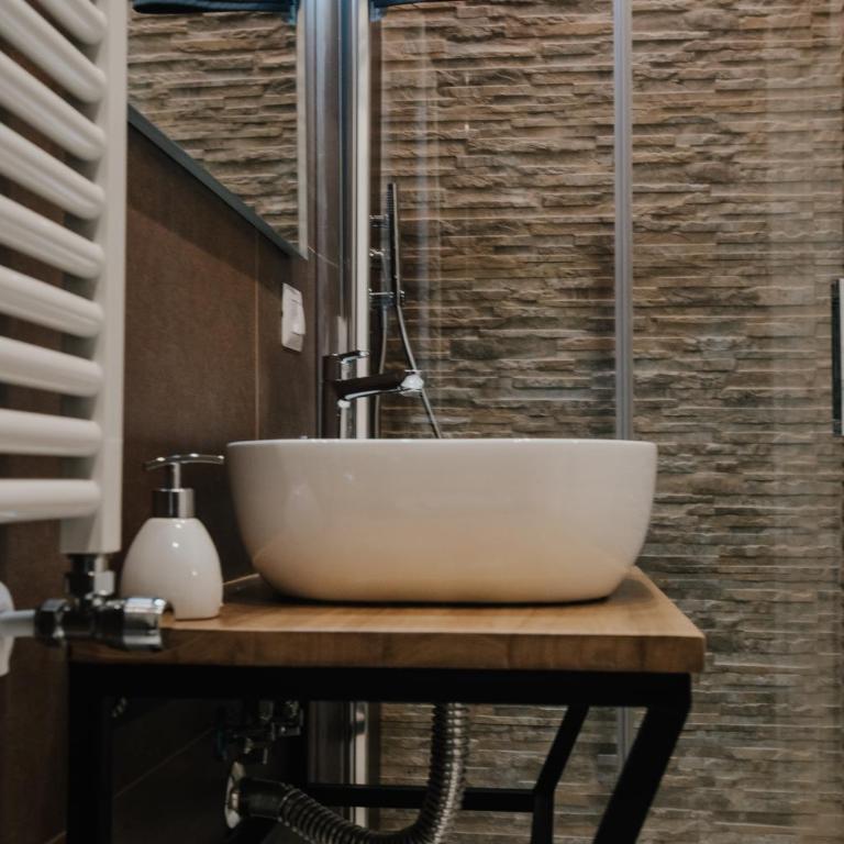 Marcone Luxury Rooms - Il giardino di pietra - King Room with Spa Bath - 20