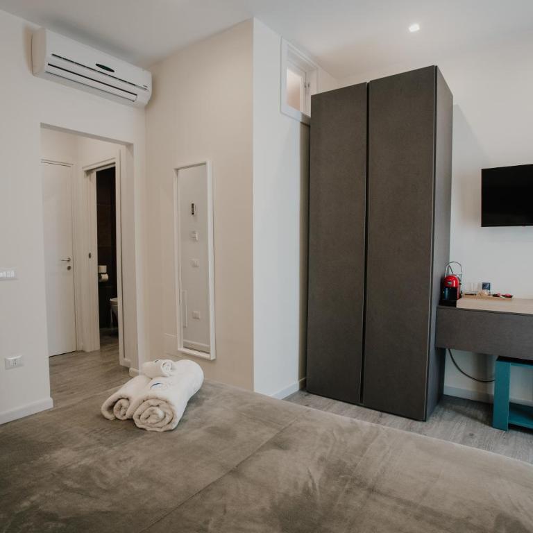 Marcone Luxury Rooms - Il giardino di pietra - King Room with Spa Bath - 16