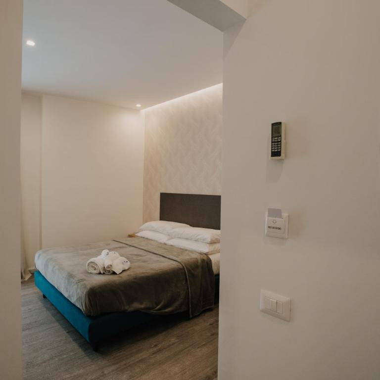Marcone Luxury Rooms - Il giardino di pietra - King Room with Spa Bath - 14