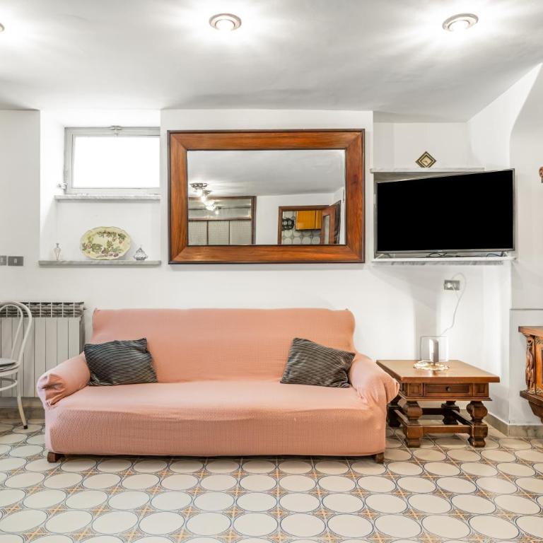 GuestHost - Roomy Central Apartment in the Heart of Taormina - Three-Bedroom Apartment - 7