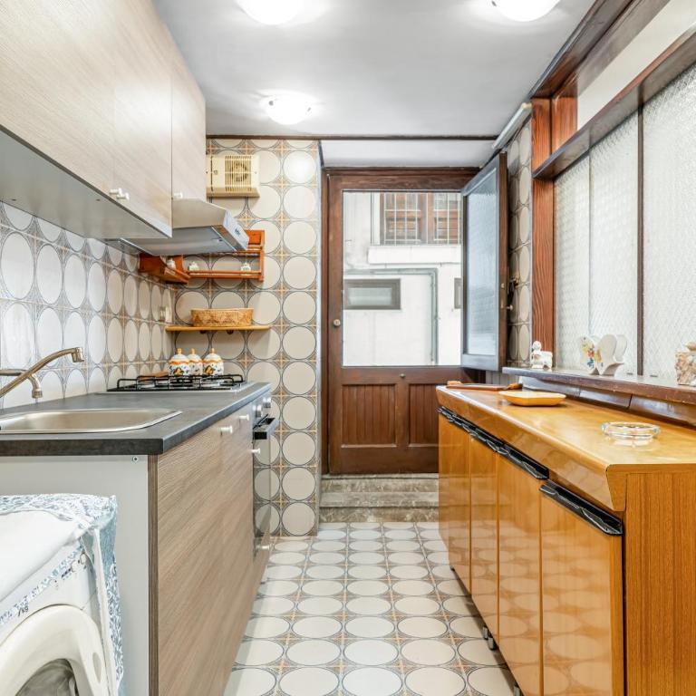 GuestHost - Roomy Central Apartment in the Heart of Taormina - Three-Bedroom Apartment - 5