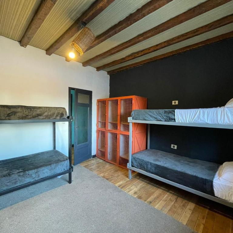 Hostel Punto Patagónico Bariloche - Cama en habitación compartida mixta de 6 camas - 2
