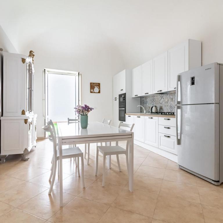 GuestHost - La Dimora dei Mille - Roomy Apartment with Terrace - Appartamento - 6