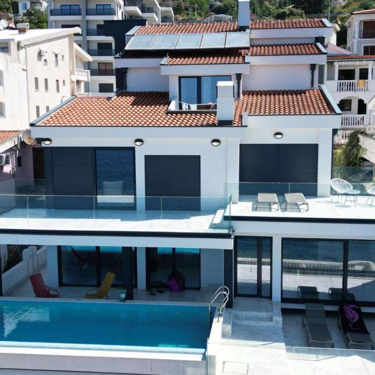 Sea Cliff Villa - Villa - Beach Front - 3