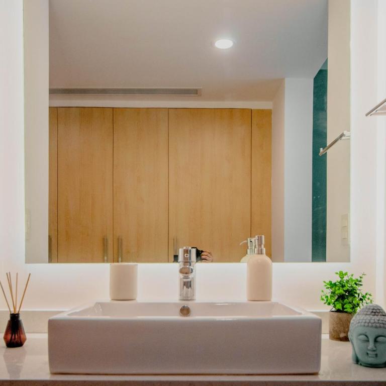 Sensai Downtown Luxury Condo - One-Bedroom Apartment - 25