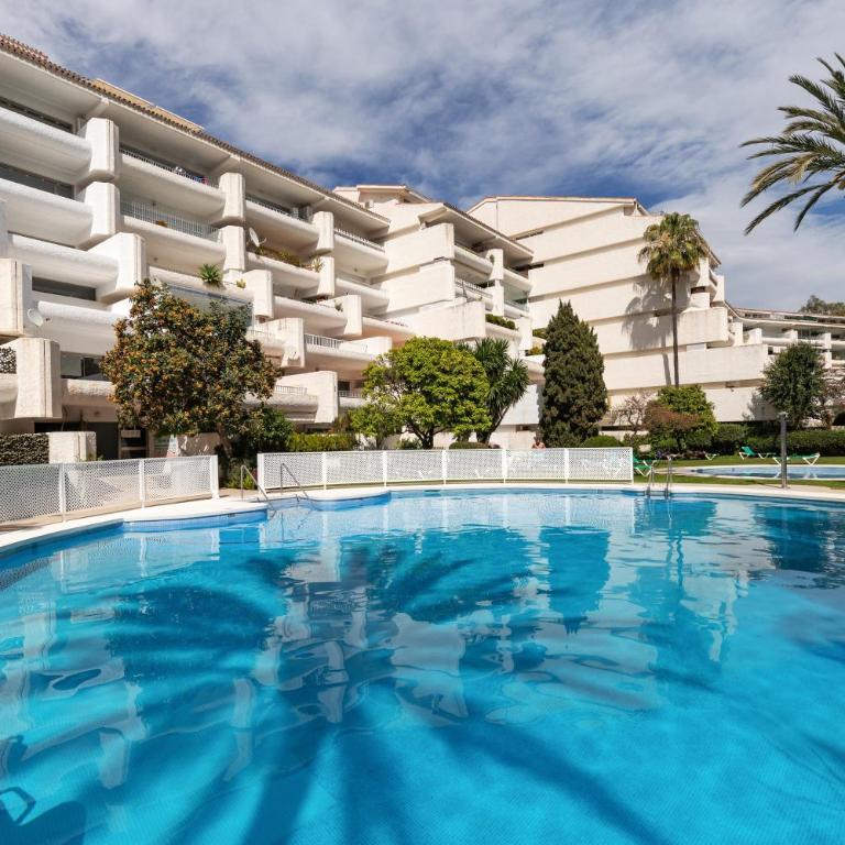 Paraiso del Mar parking y piscina 454 - Two-Bedroom Apartment - 2