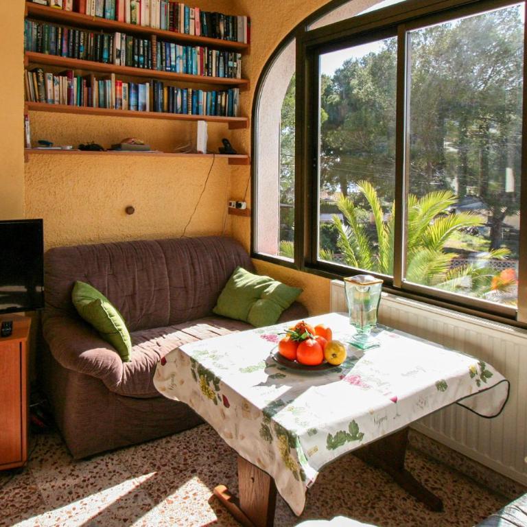 Amazing Home In Calp With Wifi - Three-Bedroom Vacation Home - 10