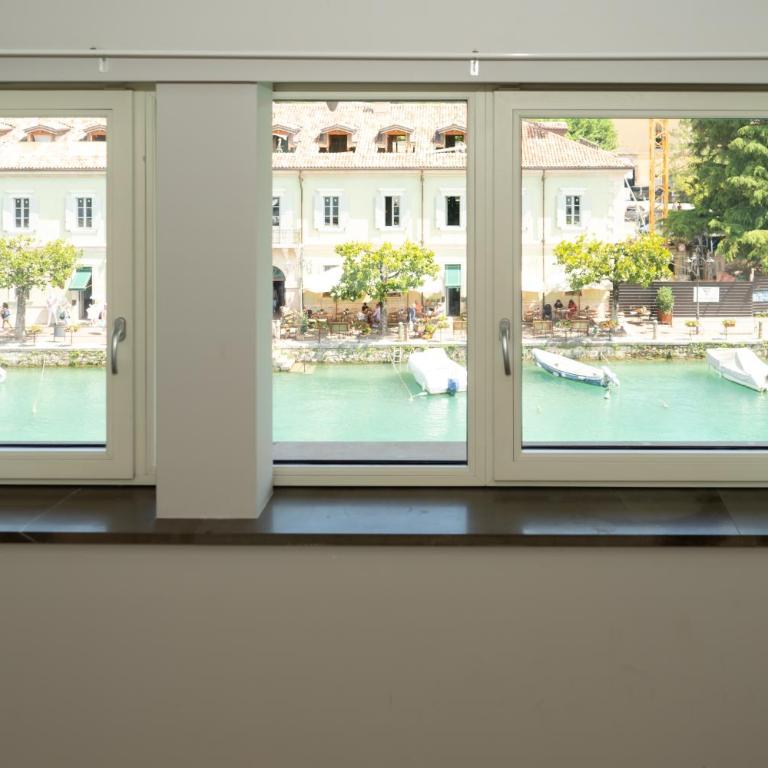 C House Rooms Lake - Camera Matrimoniale con Vista Lago - 12