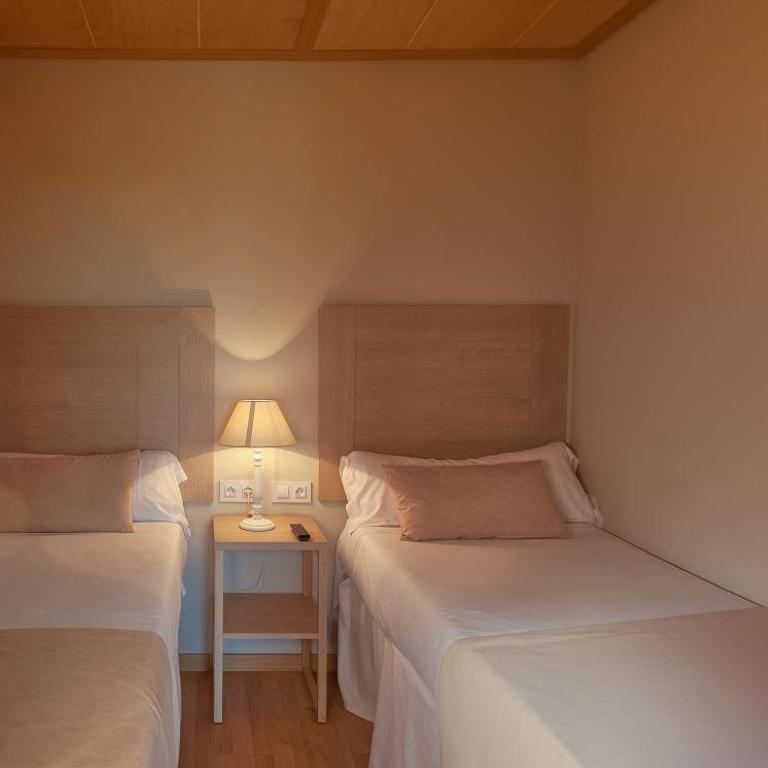 Magic Natura Resort - Bungalow de 3 dormitorios con acceso al parque Terra Natura (2 adultos + 5 niños) - 2