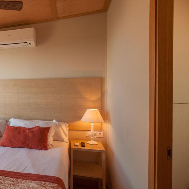 Magic Natura Resort - Bungalow de 3 dormitorios con acceso al parque Terra Natura (2 adultos + 4 niños) - 1
