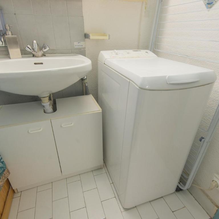 Appartement Confort 57 m2 avec terrasse parking couvert - Appartement 1 Chambre - 37