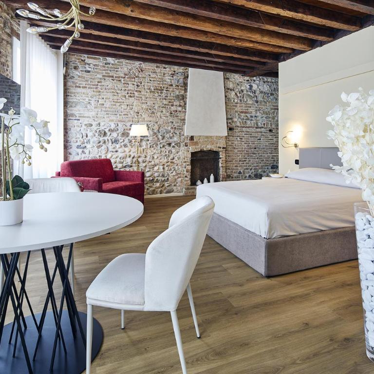 SARPI Apartments & Suite - Camera Matrimoniale Deluxe con 1 Letto Supplementare - 9