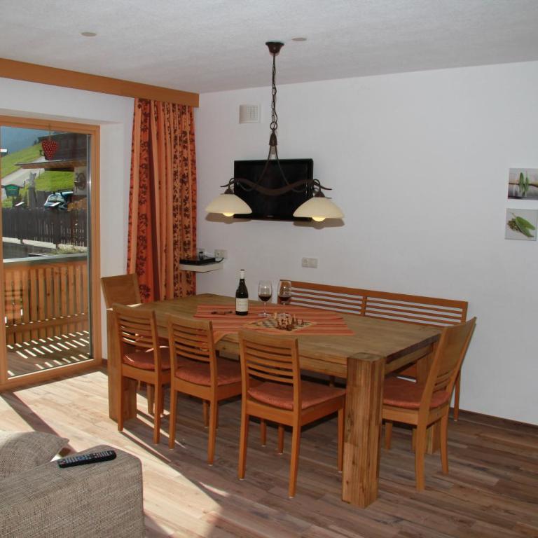 Ferienwohnung am Winterhaus - Apartment mit Balkon - 1